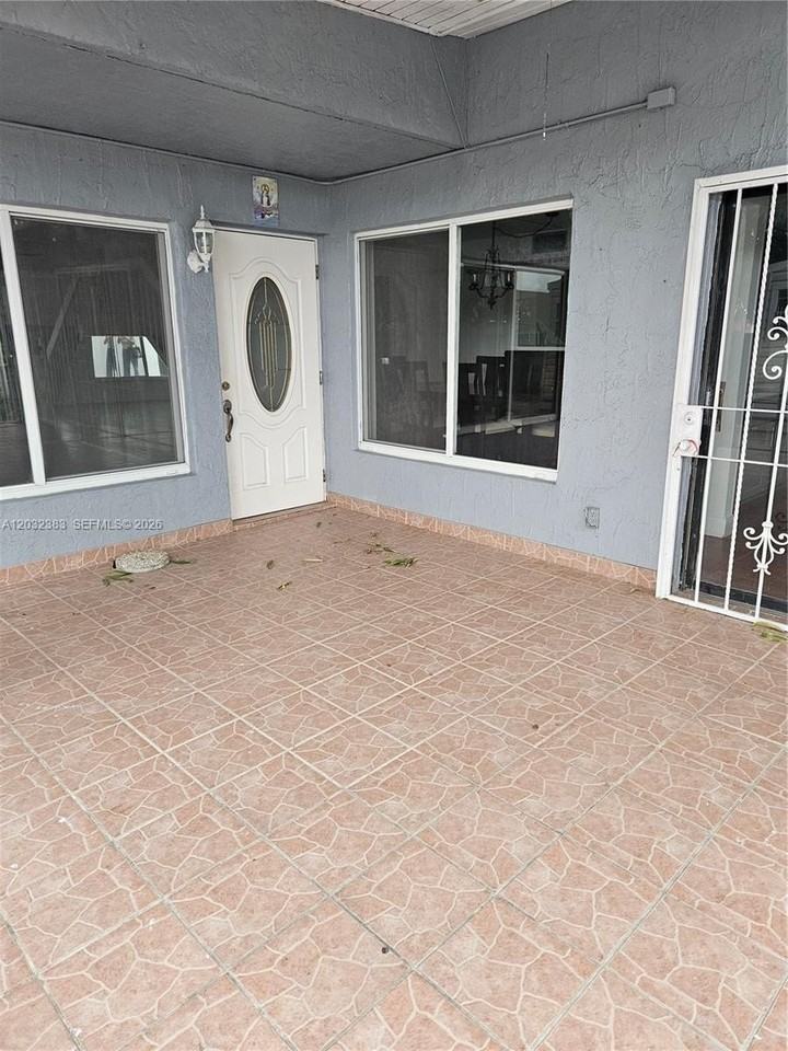 9890 Nw 80th Pl #2122 - Photo 5 of 25