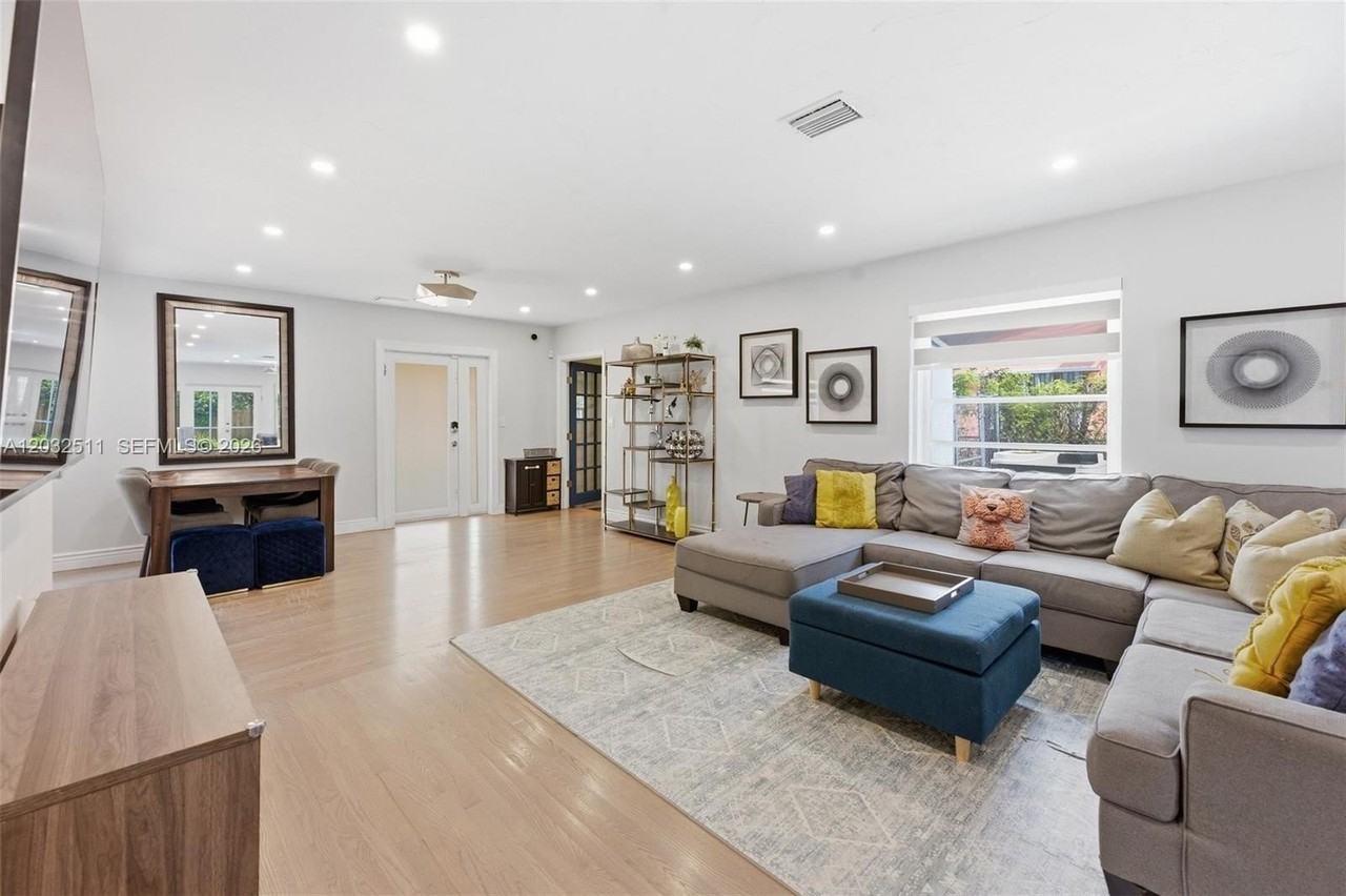 608 Sw 13th St #608 - Photo 6 of 27