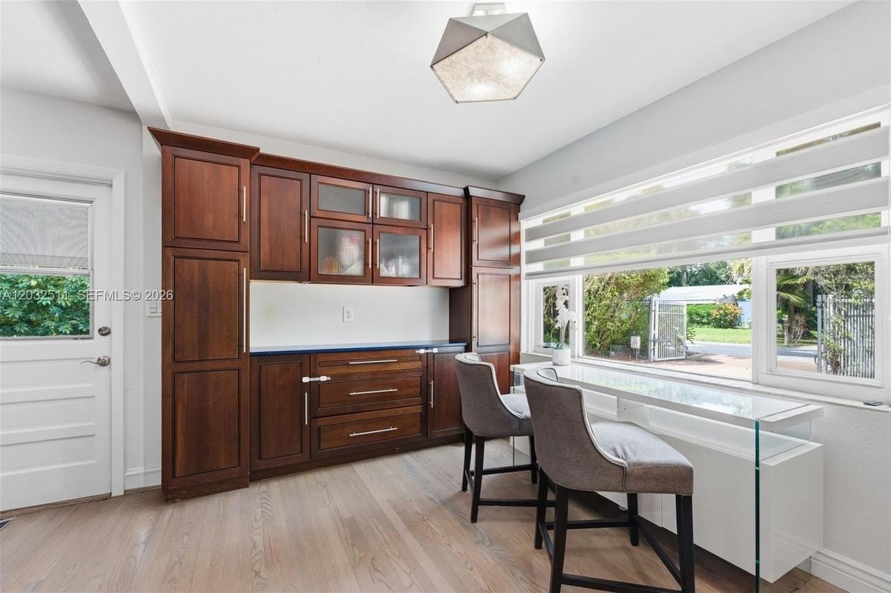608 Sw 13th St #608 - Photo 7 of 27