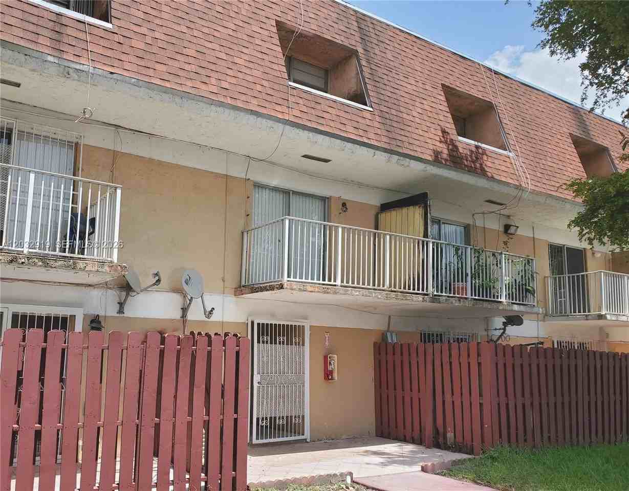 250 Nw 107th Ave #106