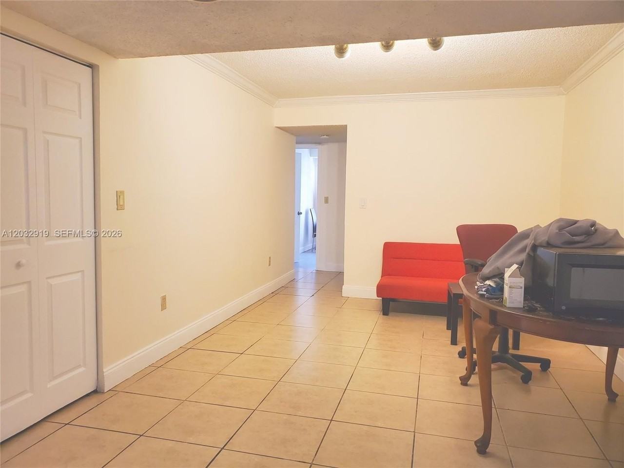 250 Nw 107th Ave #106 - Photo 5 of 18