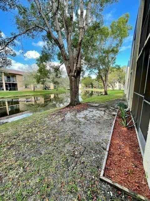 183 Lakeview Dr #103 - Photo 2 of 11