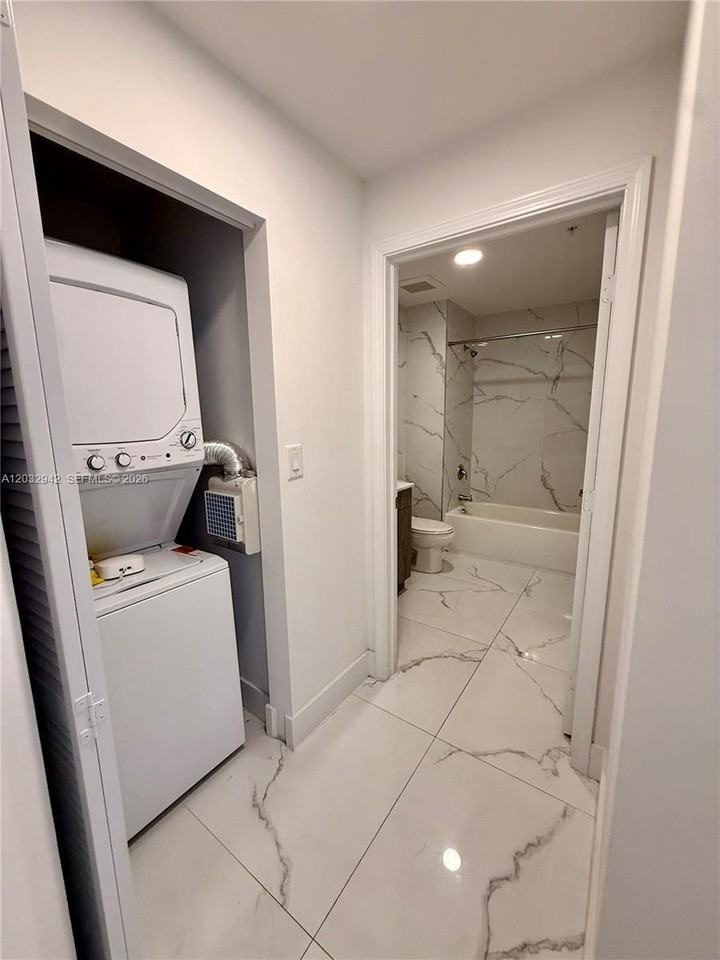 11150 Nw 82nd St #409 - Photo 4 of 4