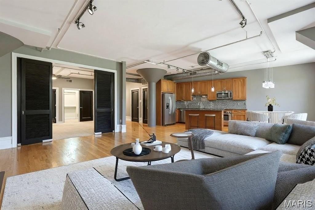 4901 Washington Blvd #4B - Photo 6 of 22