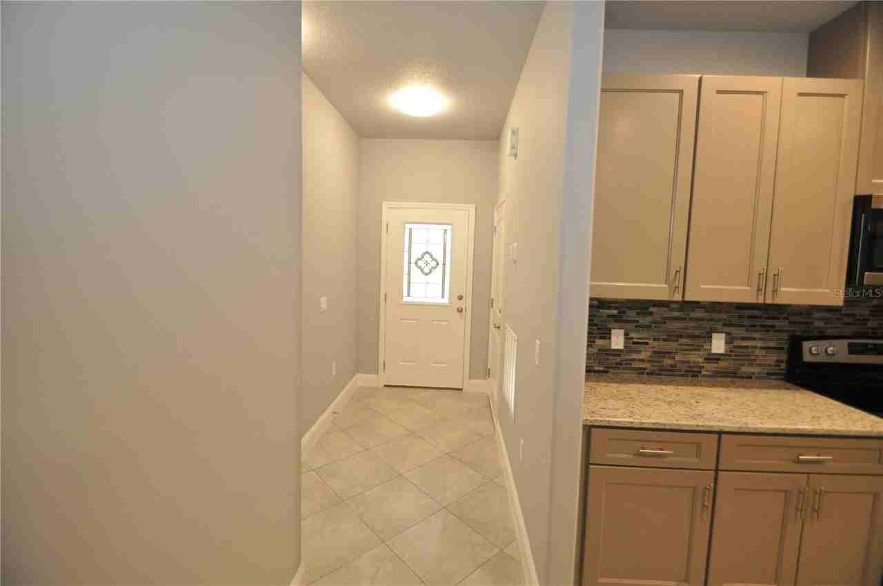 24 Prosperity Ln #B - Photo 4 of 34