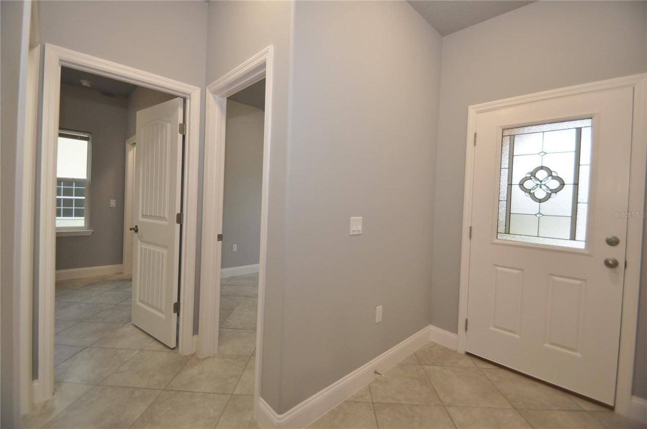 24 Prosperity Ln #B - Photo 5 of 34