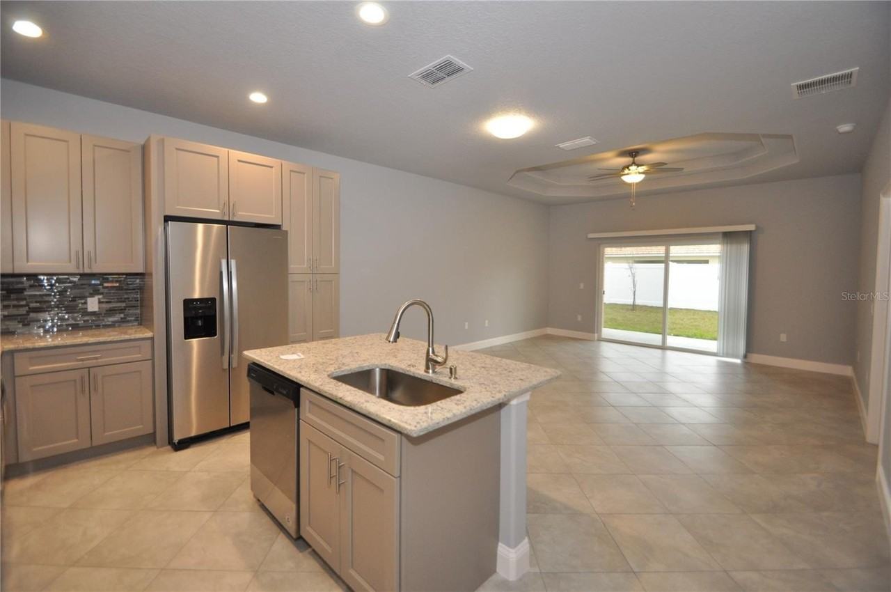 24 Prosperity Ln #B - Photo 6 of 34