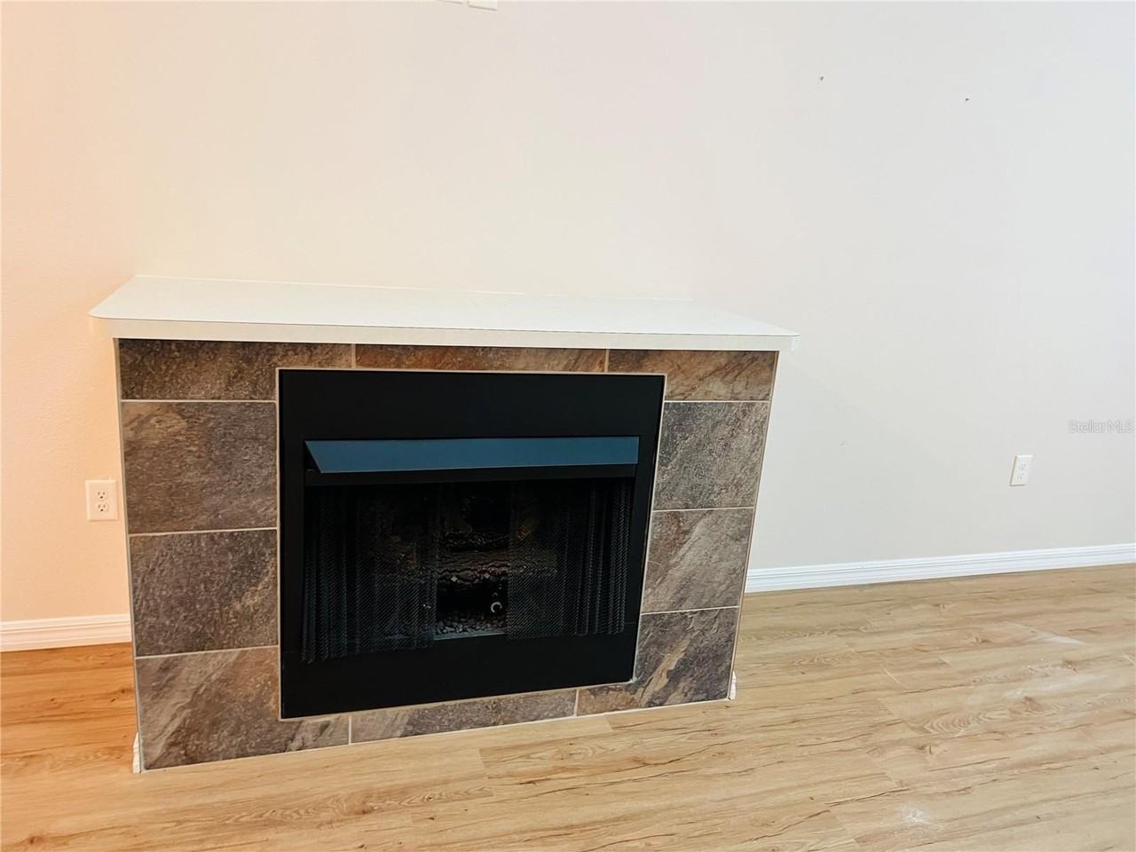 5440 Rosewall Cir - Photo 7 of 16