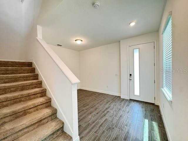 2233 Shadowland Loop - Photo 5 of 44