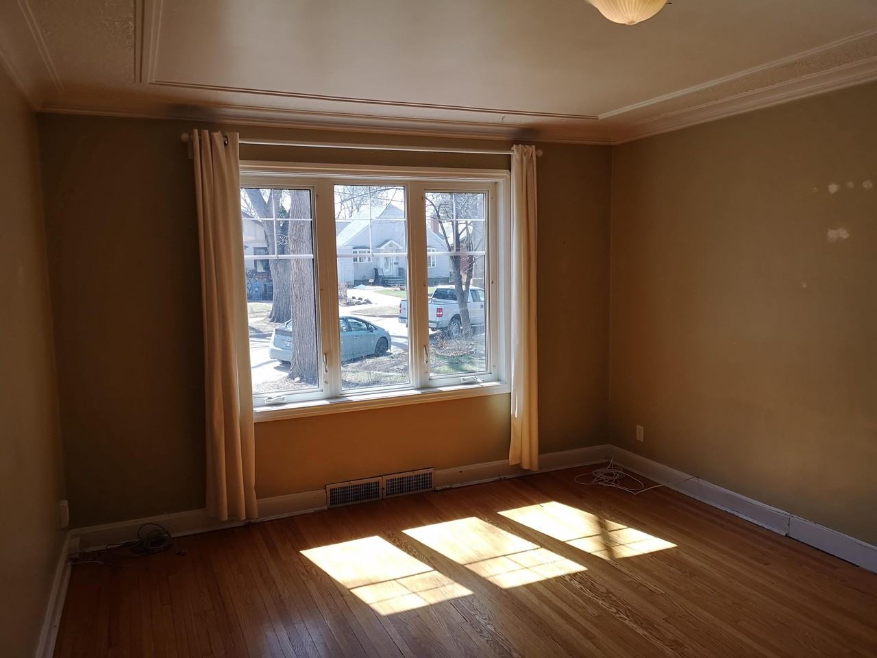 897 A - 897 Palmerston Avenue #A - Photo 3 of 11