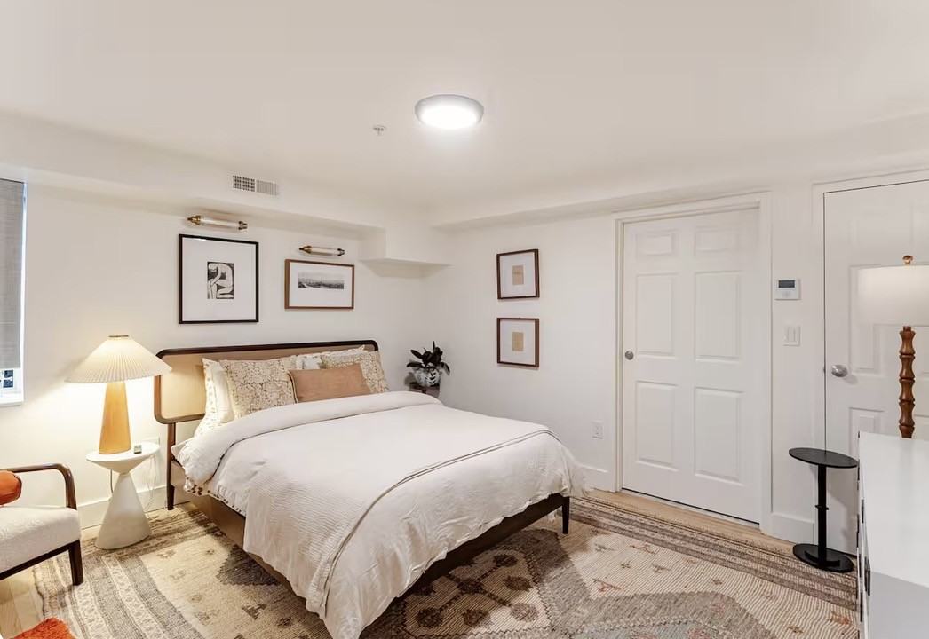 25 E Main St #1 - Photo 5 of 11