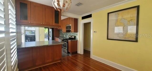 3026 Burlington Ave N - Photo 6 of 15