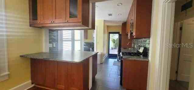 3026 Burlington Ave N - Photo 7 of 15
