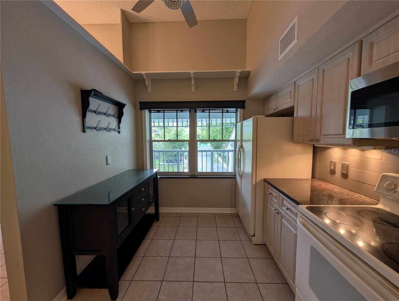 2577 Dolly Bay Dr #302 - Photo 5 of 40