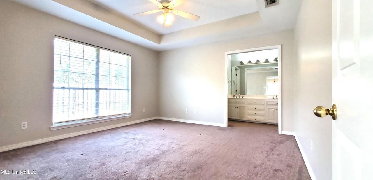 4006 Meadow Oak Ln - Photo 7 of 16