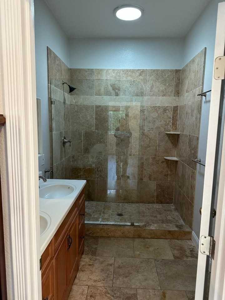 756 Rand St - Photo 7 of 13