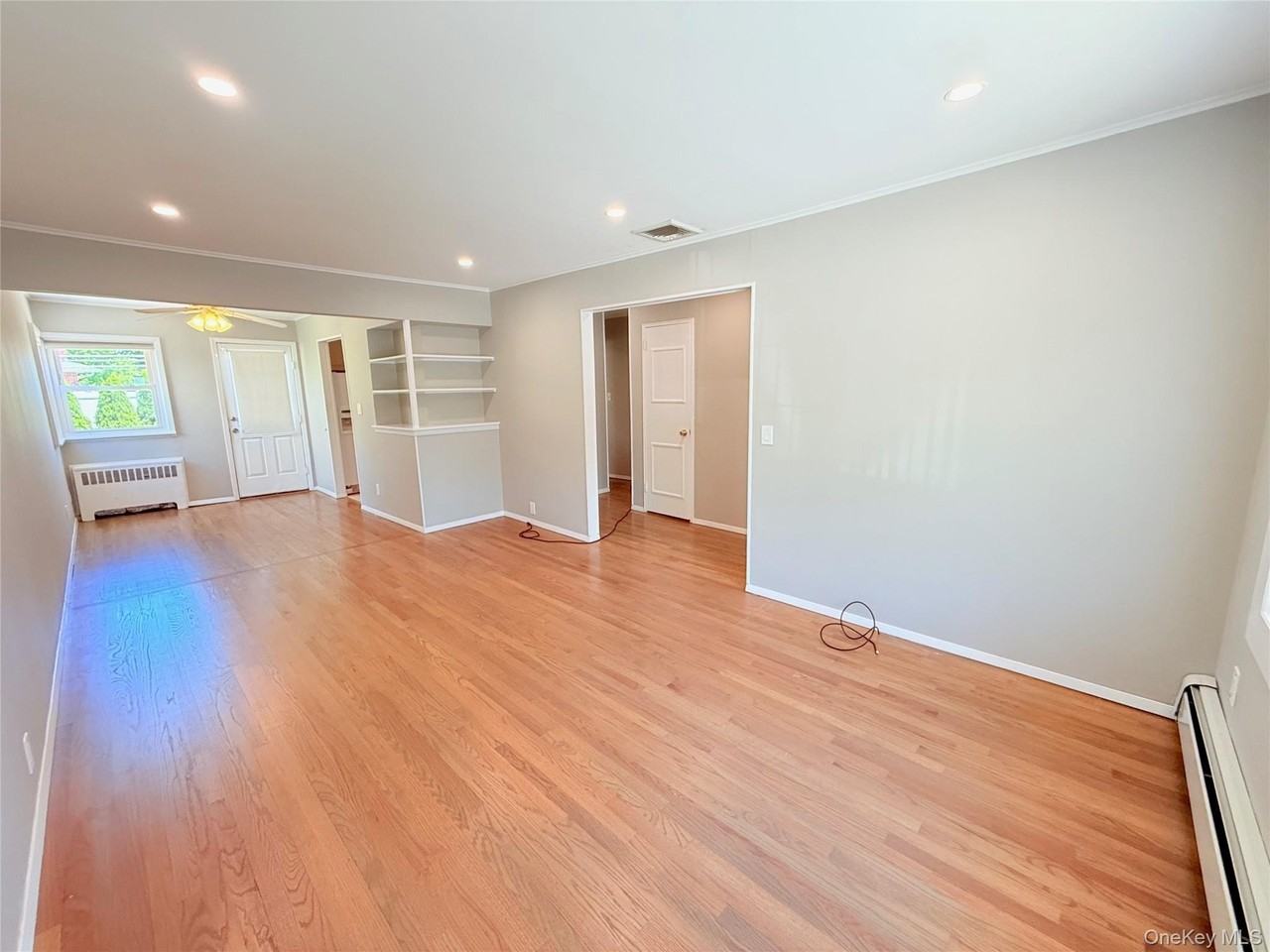 8 E Gate - Photo 2 of 15