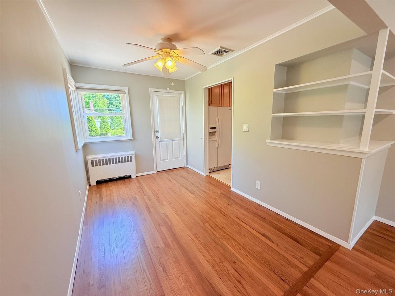 8 E Gate - Photo 4 of 15