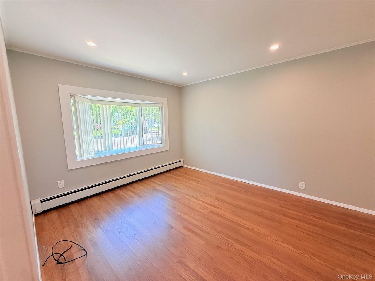 8 E Gate - Photo 5 of 15