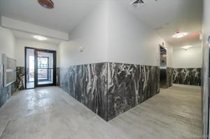 featured image of 2115 Burr Ave #5D