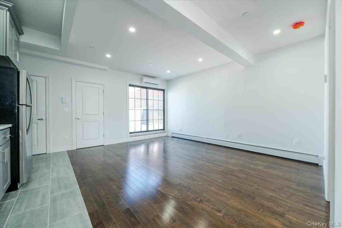 2115 Burr Ave #5D - Photo 5 of 6