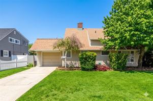 featured image of 11 Skylark Ln
