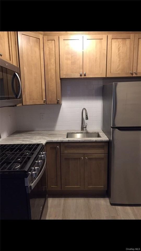 120 HS E Central Avenue - Photo 4 of 8