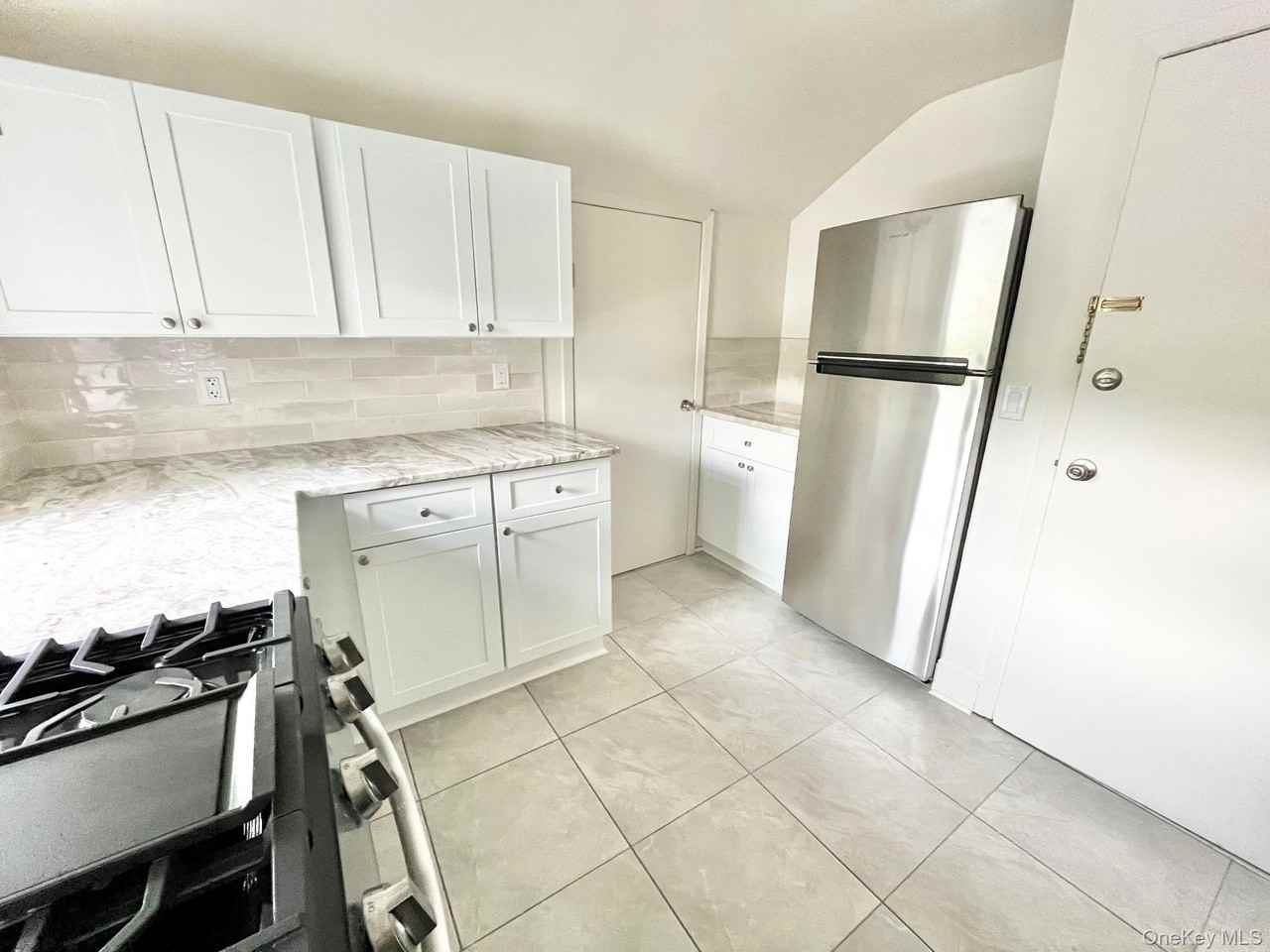 5 Winans St - Photo 4 of 10