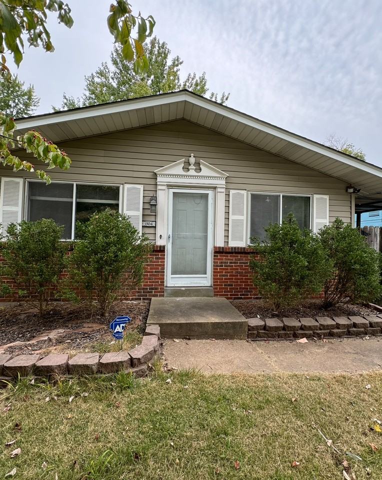1504 Redman Blvd #1 - Photo 7 of 16