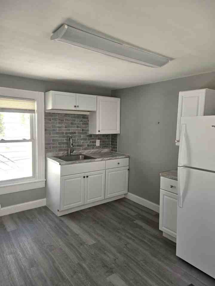 1924 E 123rd St Frnt Up - Photo 5 of 24