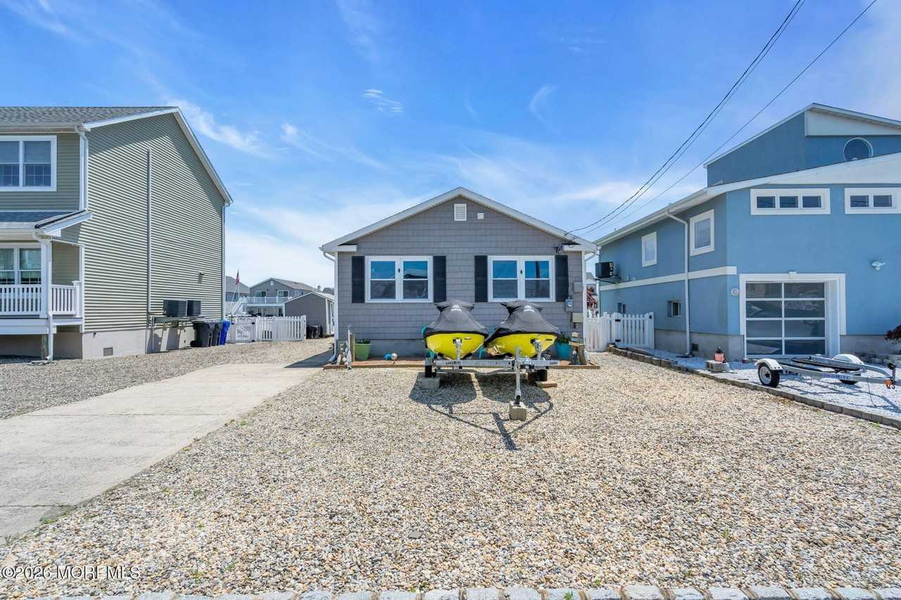53 E Coral Drive - Photo 3 of 20