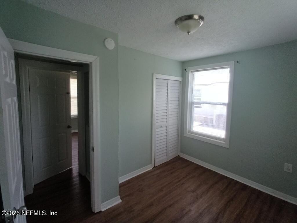 2542 Wilcox St - Photo 7 of 11