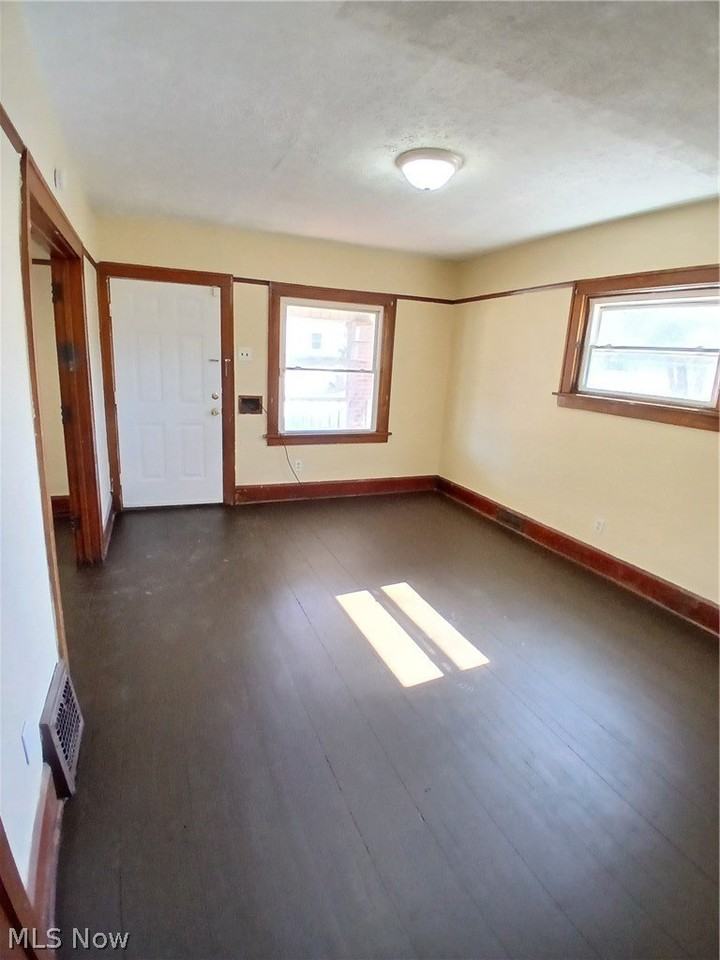2222 Birch St - Photo 2 of 19