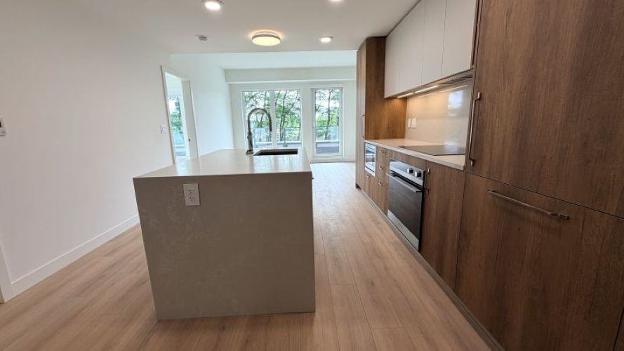 133 West 49th Avenue #302 - Photo 5 of 18