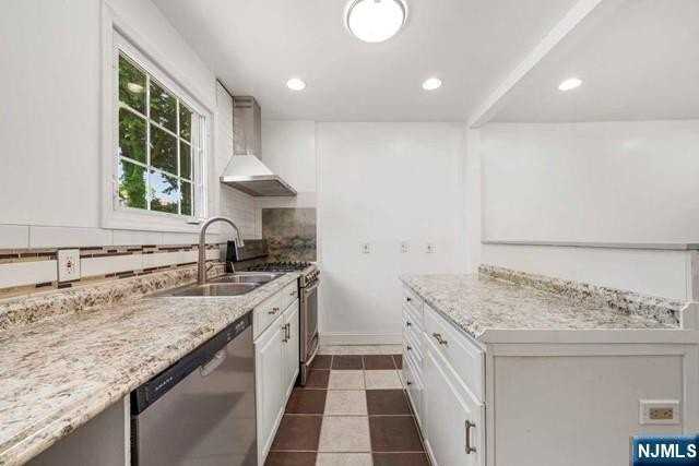 19 Intervale Rd - Photo 3 of 20