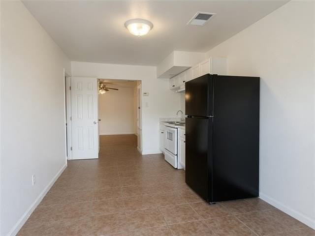 2005 Plaza Dr #1-2 - Photo 2 of 6