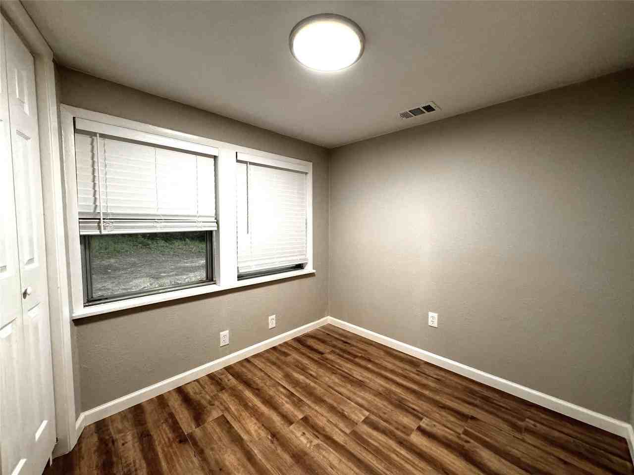 1931 Ave A - Photo 7 of 10
