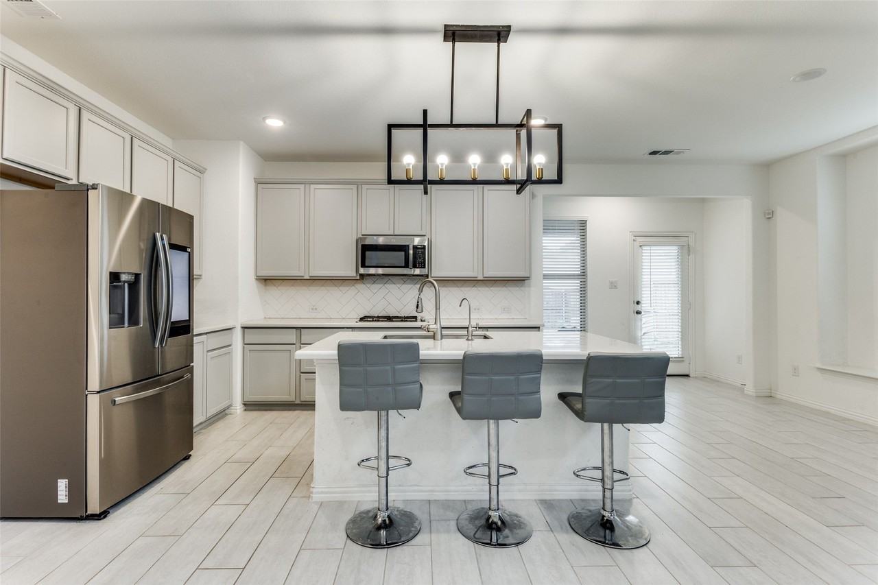 1417 Verbena Ln - Photo 6 of 24