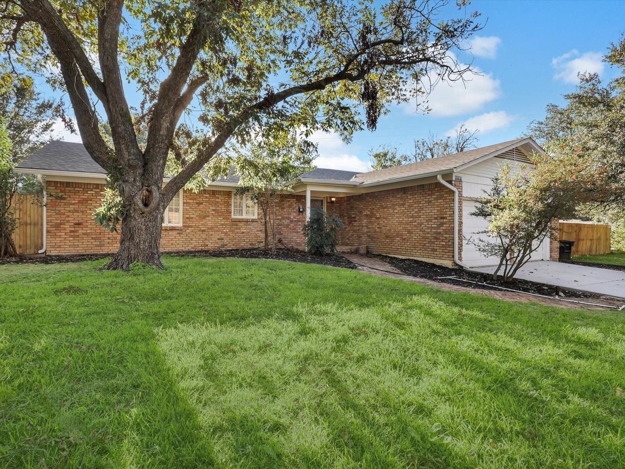 4900 Vega Ct E