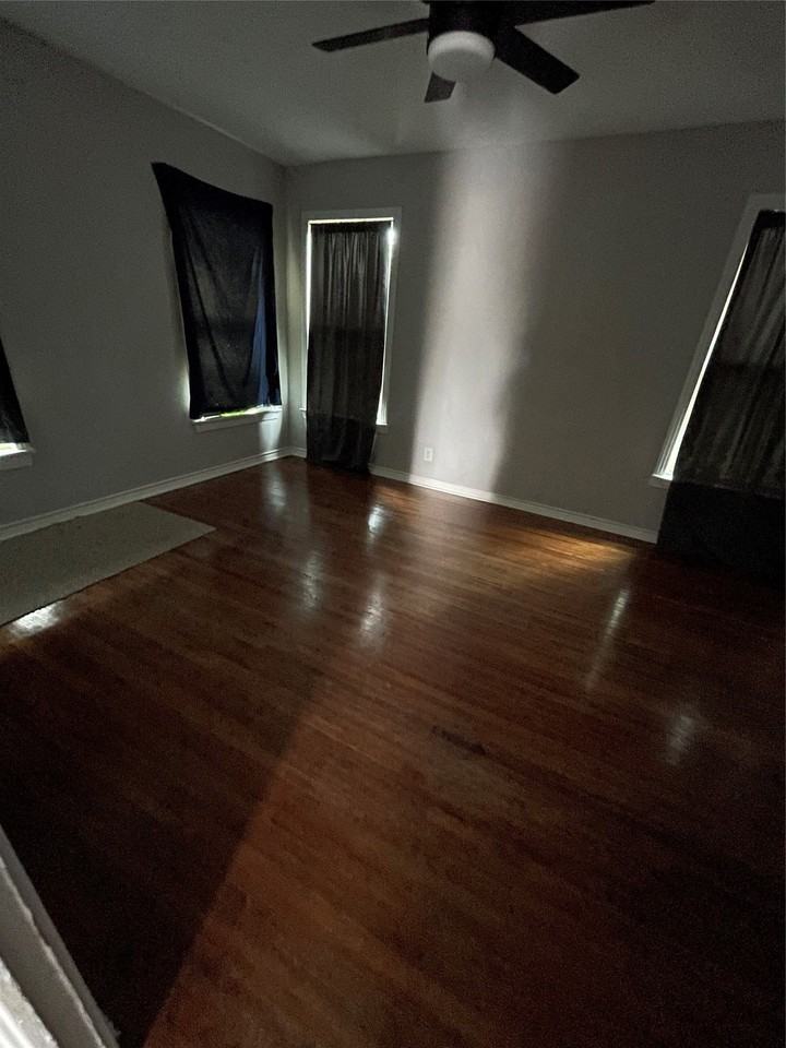 2517 Amelia St - Photo 3 of 7