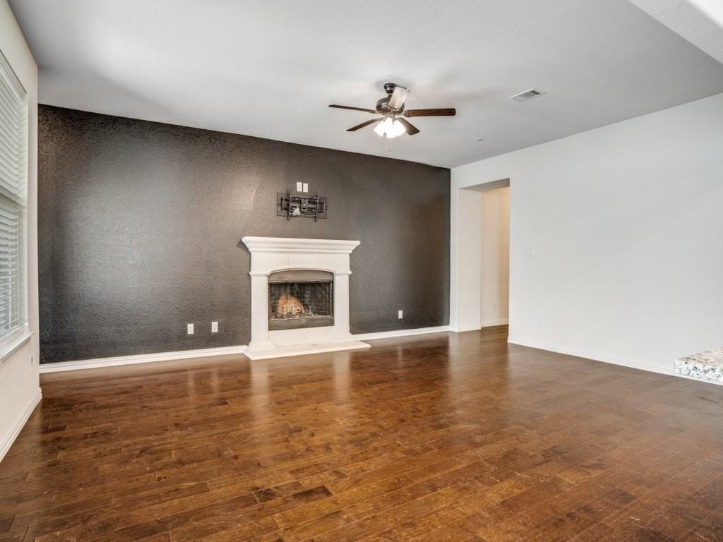 3225 Greymoore Dr - Photo 2 of 16