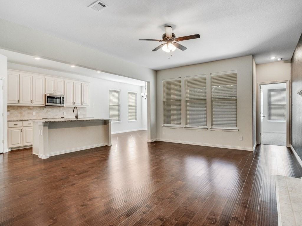 3225 Greymoore Dr - Photo 4 of 16