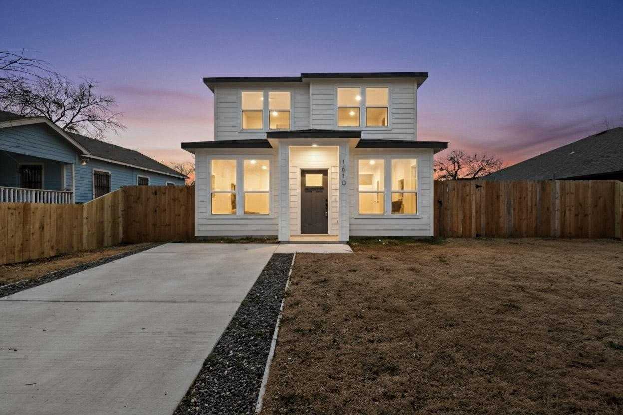 1610 Life Ave - Photo 4 of 38