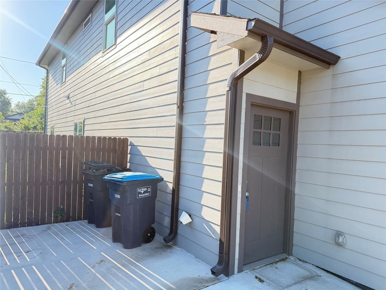 3445 Frazier Ave - Photo 2 of 16