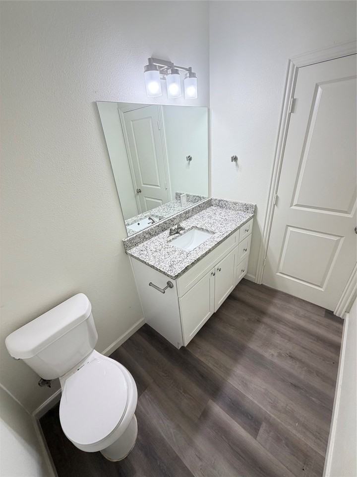 3445 Frazier Ave - Photo 3 of 16