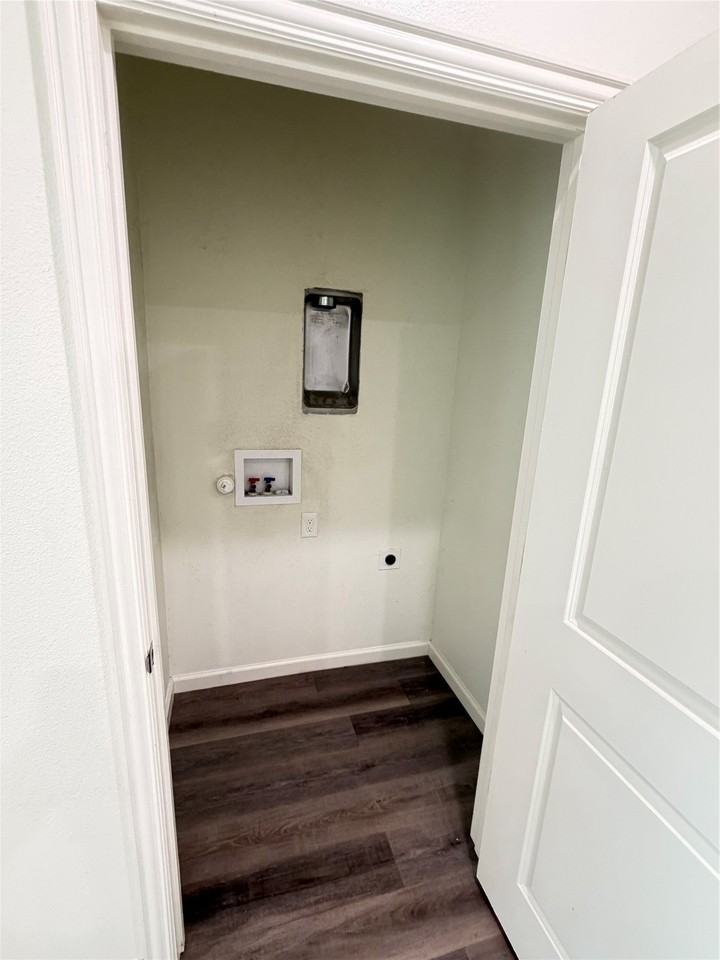 3445 Frazier Ave - Photo 6 of 16