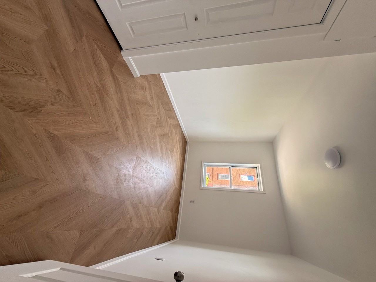 430 Pine St - Photo 7 of 9