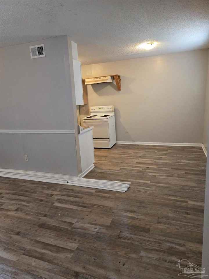 1200 Lake Dr #B - Photo 7 of 10