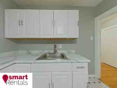 4431 S Grand Blvd #1F - Photo 2 of 11