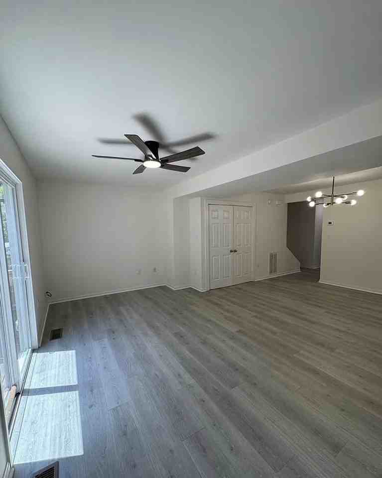723 Hemlock St #1 - Photo 5 of 21